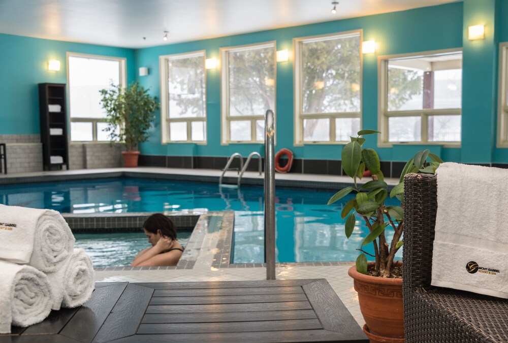 Piscine intérieure