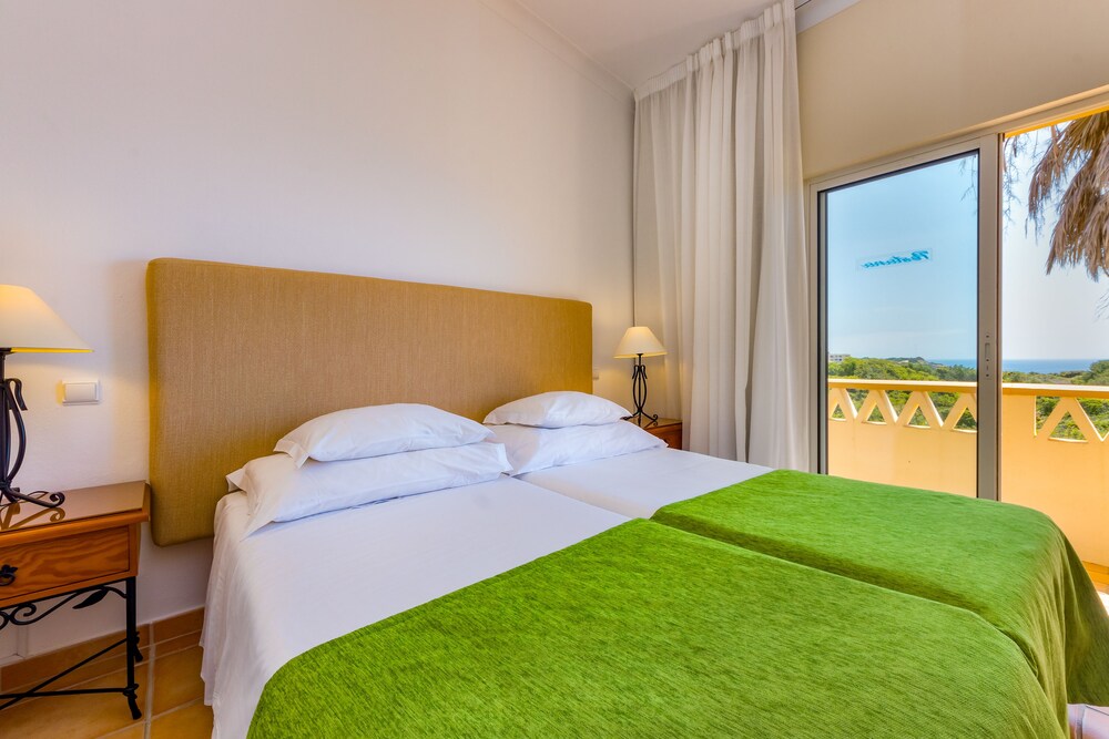 Two Bedroom Superior Linked Villa - Guestroom