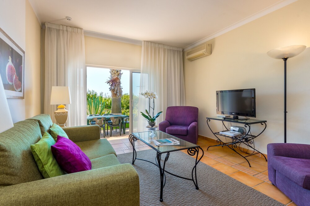 Two Bedroom Superior Linked Villa - Living Area