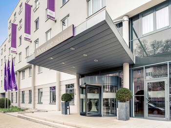 Hotel Front