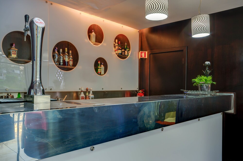 Hotel Bar