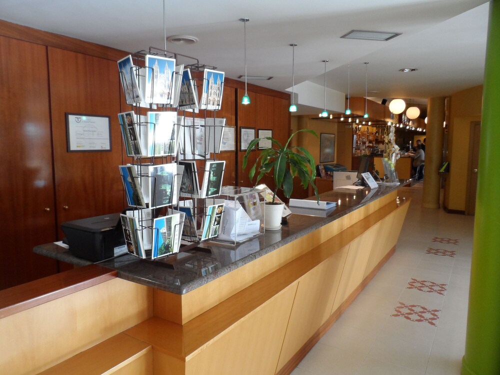 Hotel Bar