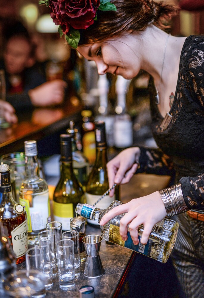 Hotel Bar