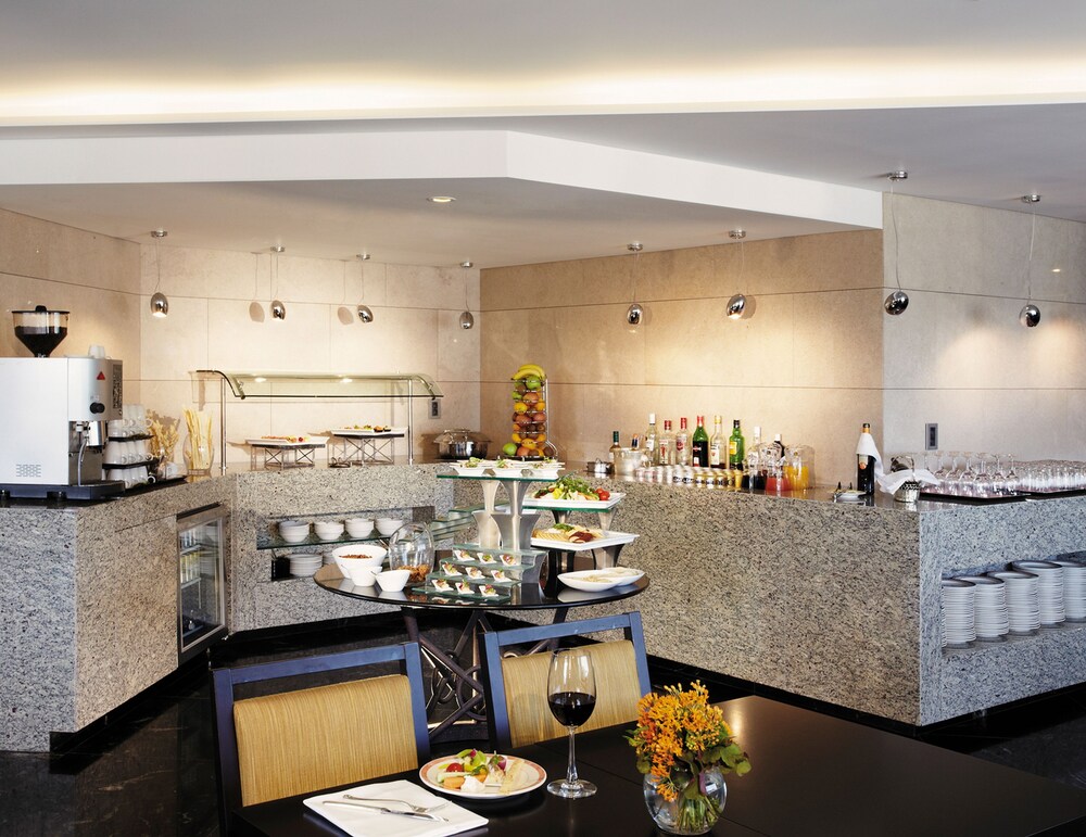 Executive Lounge