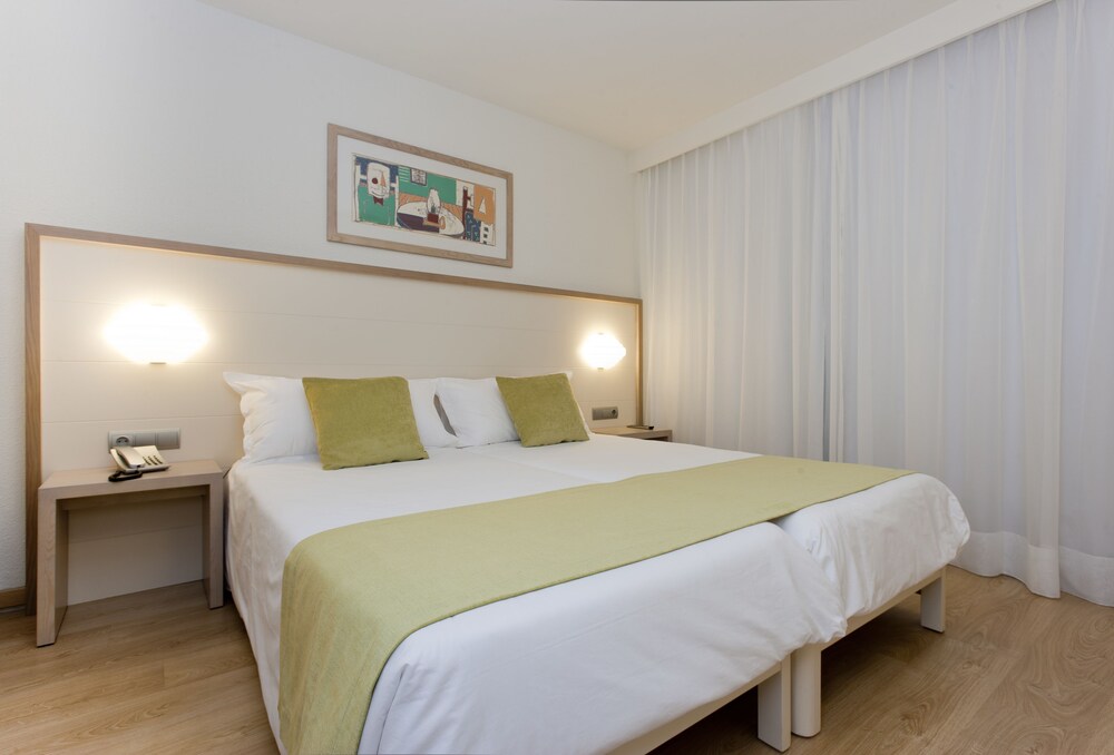 Classic Apartment, Multiple Beds, Ground Floor - Guestroom