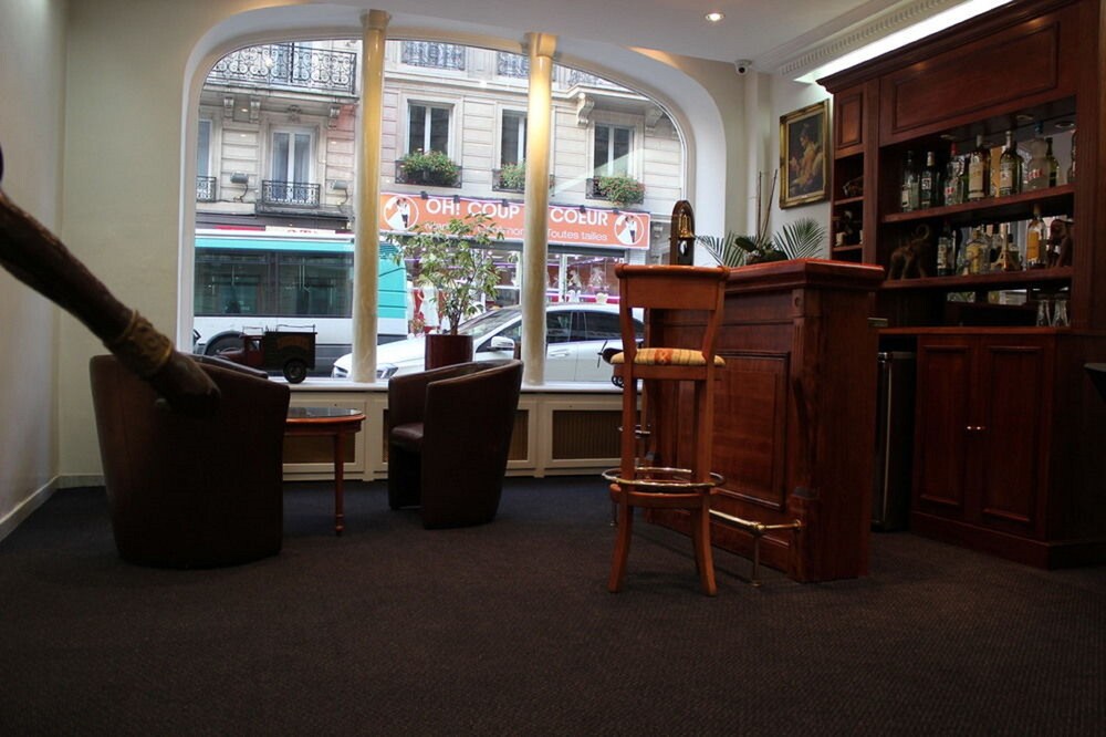Hotel Lounge