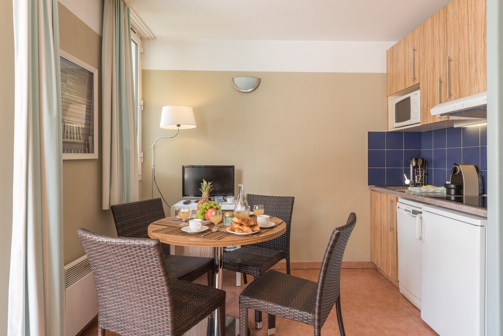 Cuisine dans la chambre (Appartement standard 1 chambre, 4 pers.)