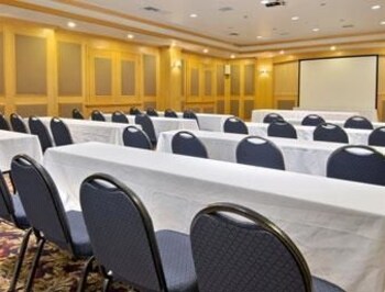 Orange County/Anaheim Vacations - Ramada Plaza Anaheim - Property Image 12