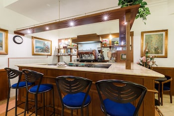 Hotel Bar