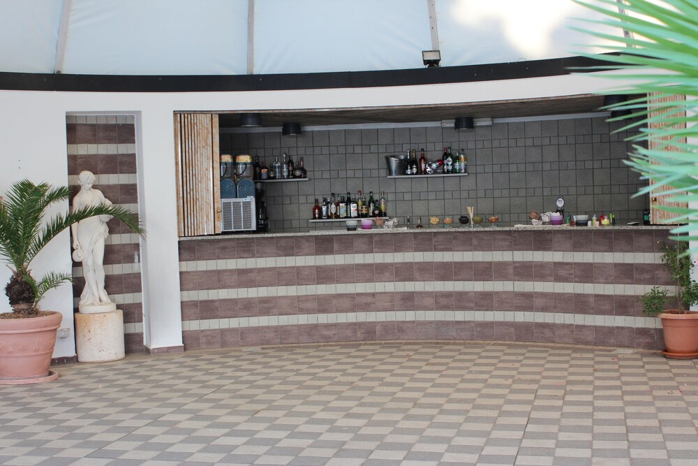 Hotel Bar