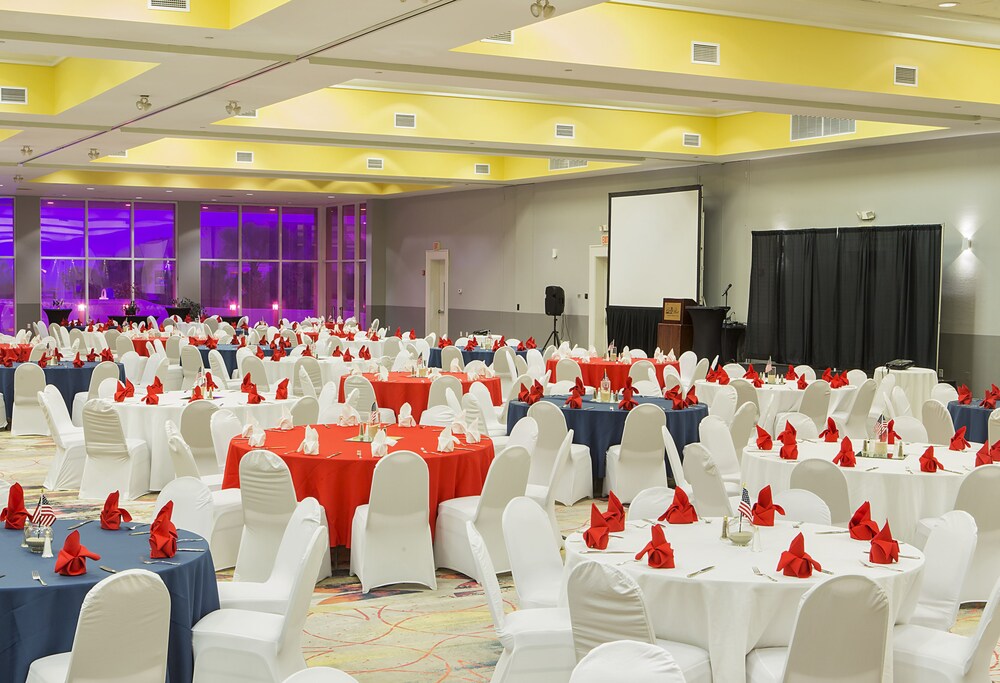 Banquet hall, Crown Reef Beach Resort and Waterpark