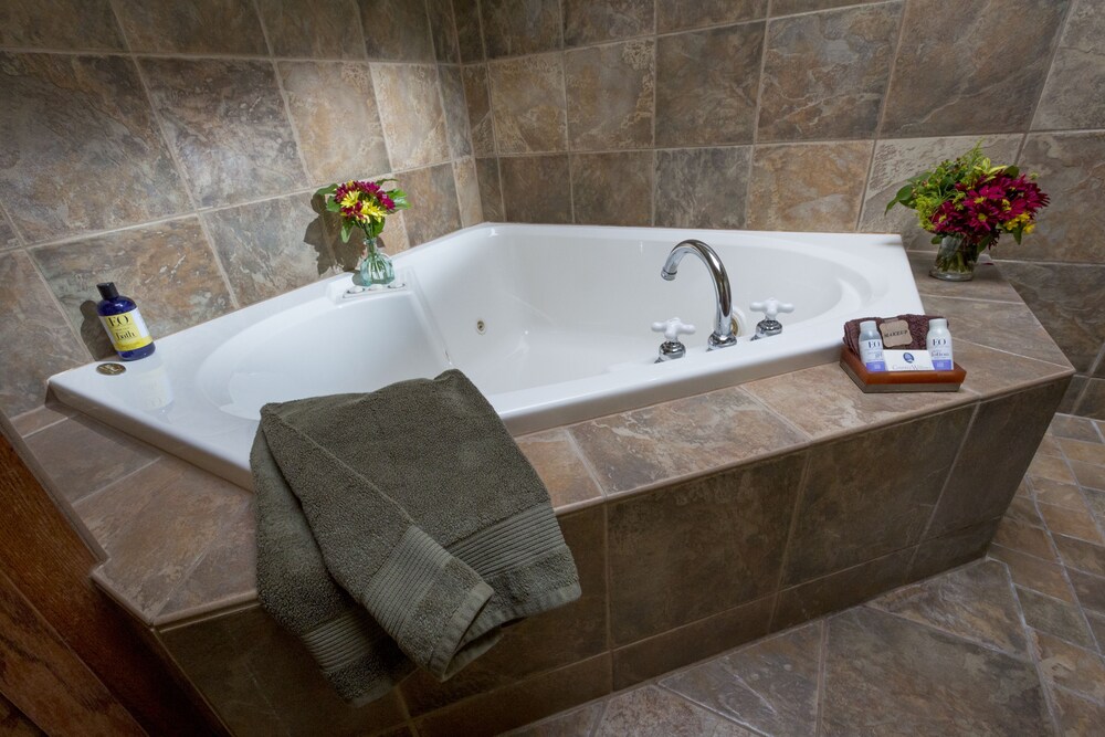 Jetted Tub