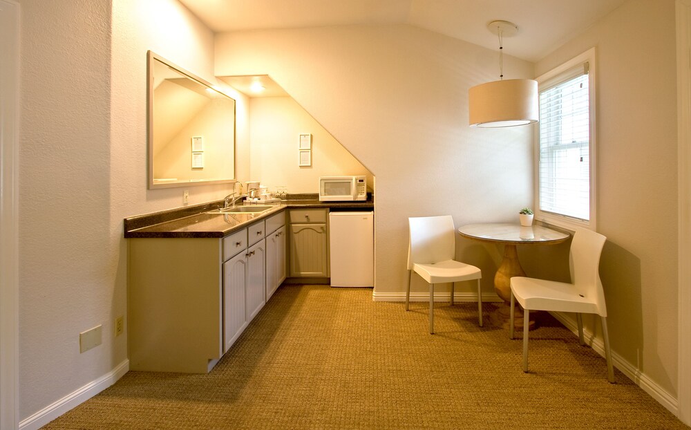 In-Room Kitchenette