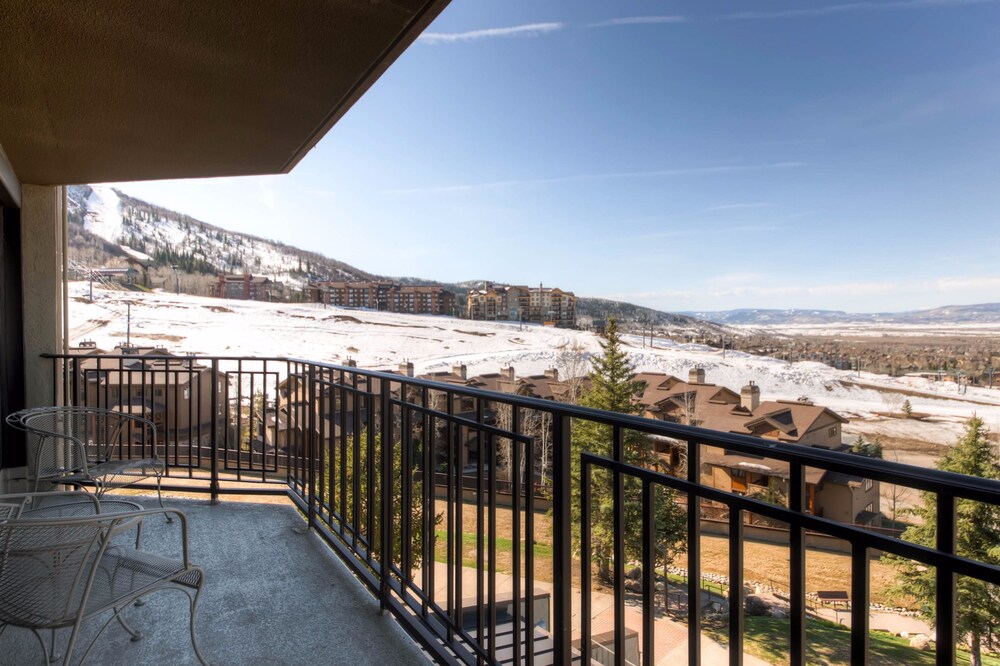 Deluxe Condo, 2 Bedrooms, 2 Bathrooms - Balcony
