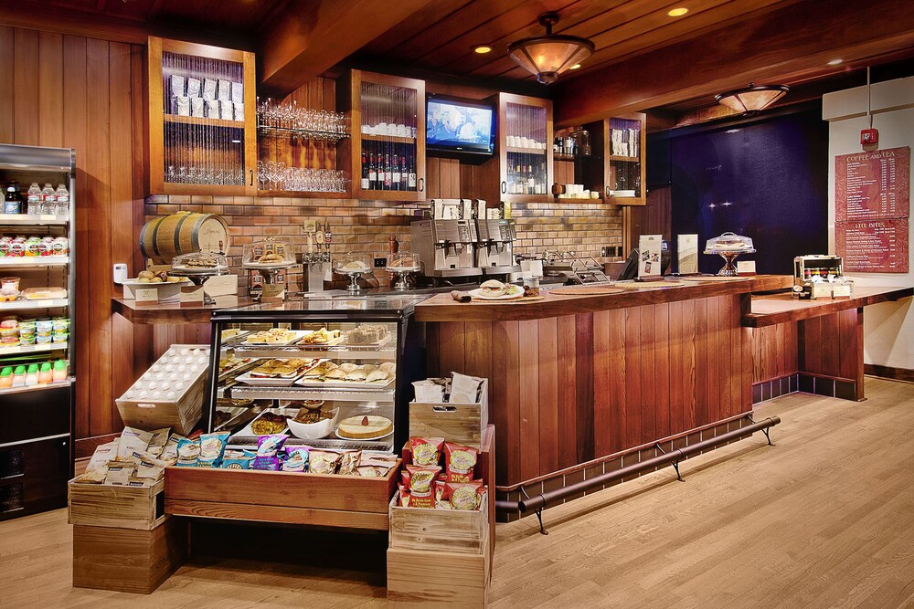 Hotel Bar