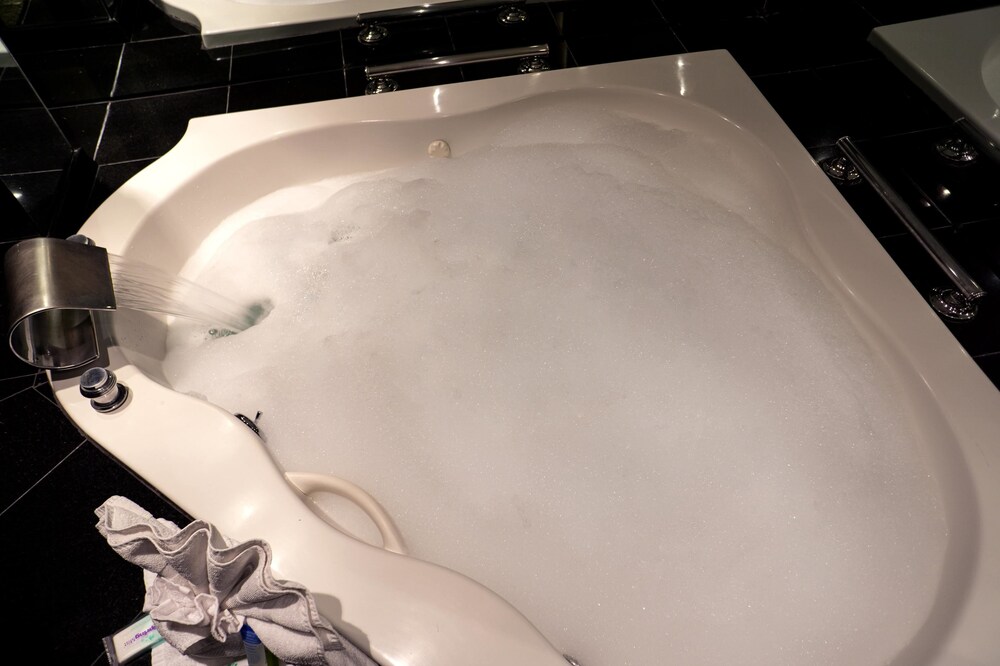 Private Spa Tub