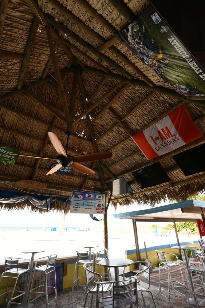 Poolside Bar
