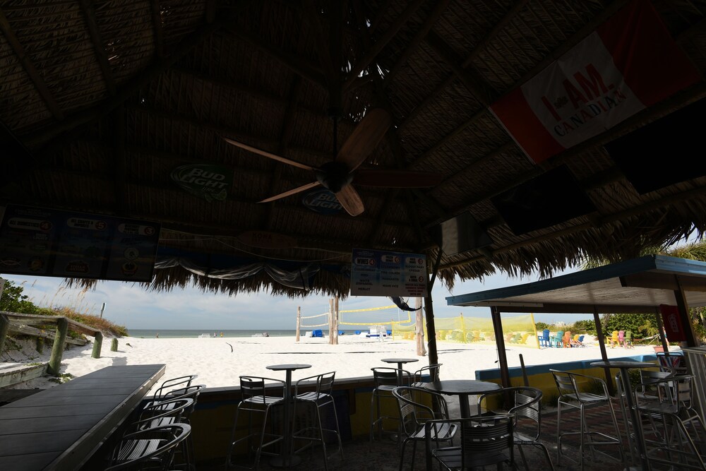 Poolside Bar