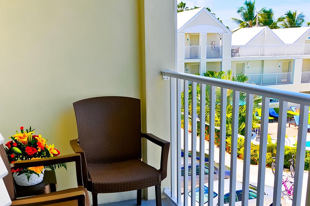 Balcony, Silver Palms Inn