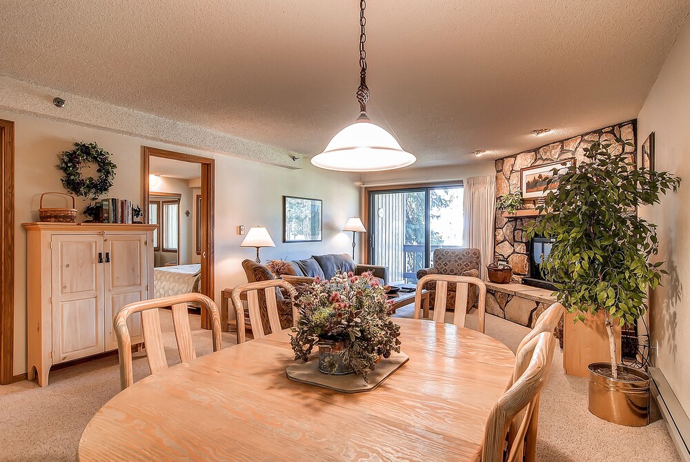Condo, 2 Bedrooms - Featured Image