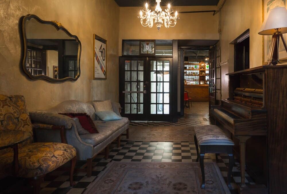 Hotel Lounge