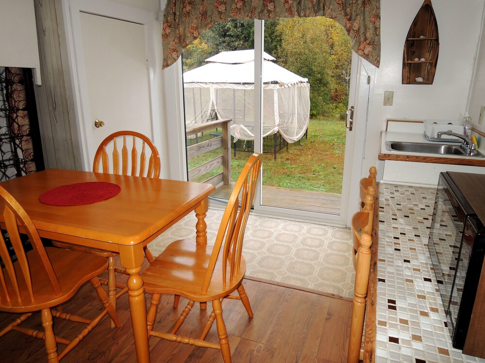 One bedroom cottage unit - Guestroom