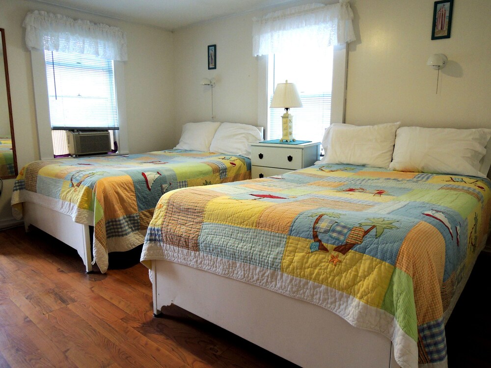 One bedroom cottage unit - Guestroom