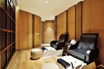 Nail Salon