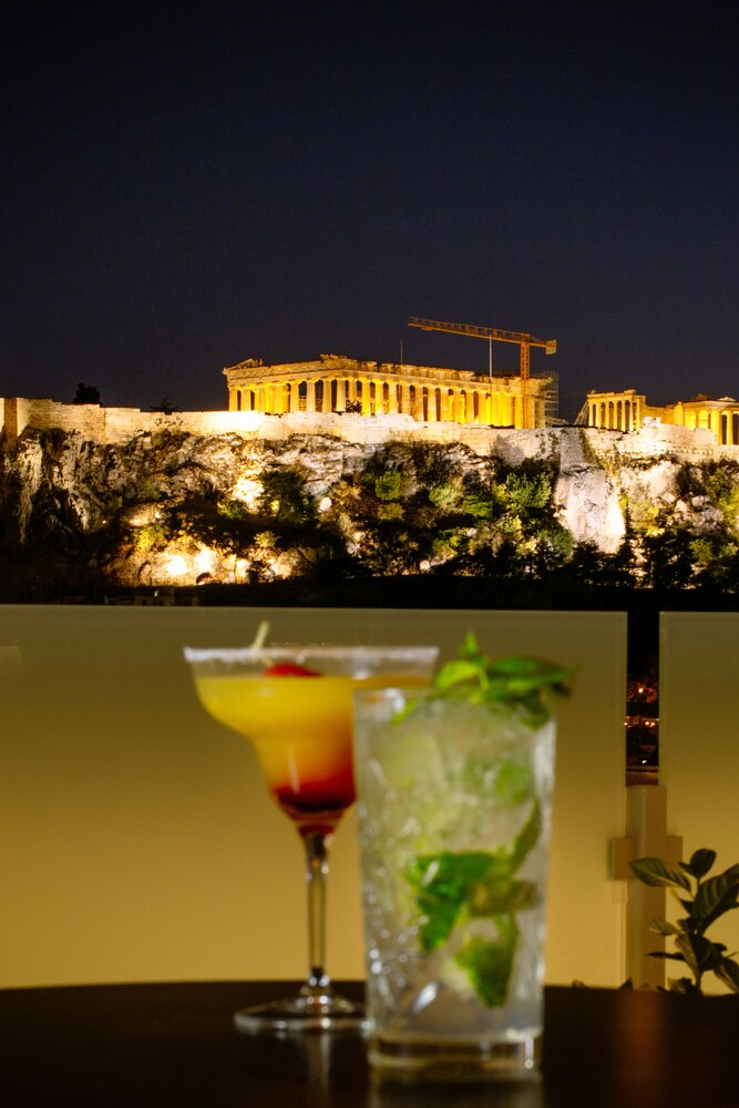 Hotel Bar