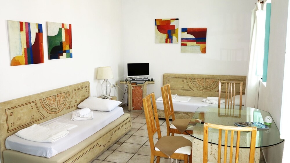 Guestroom