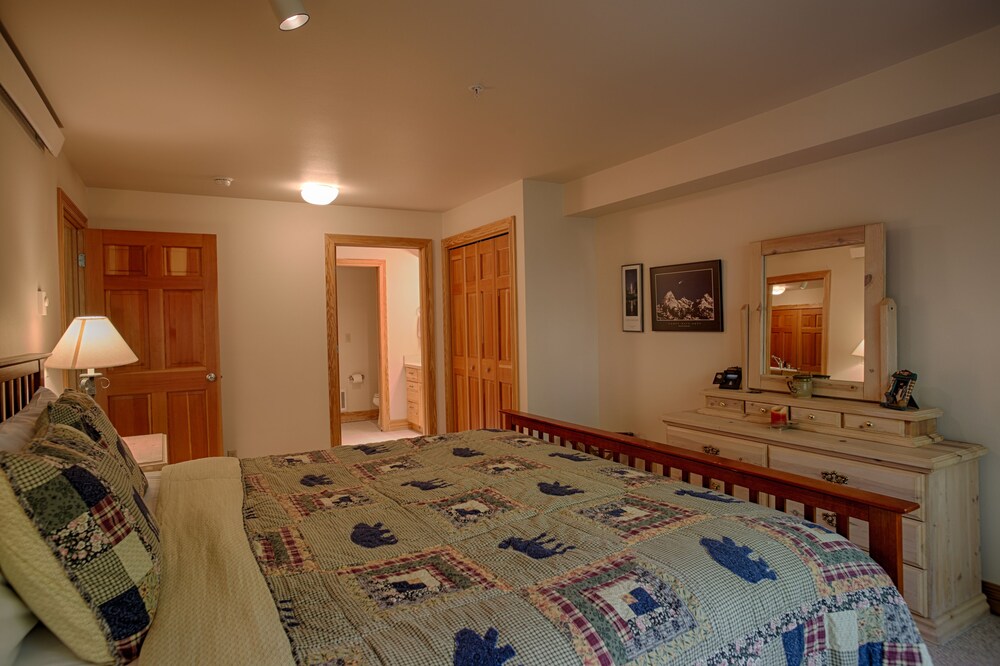 Condo, 2 Bedrooms - Guestroom