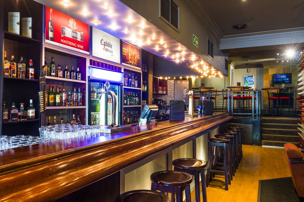 Hotel Bar