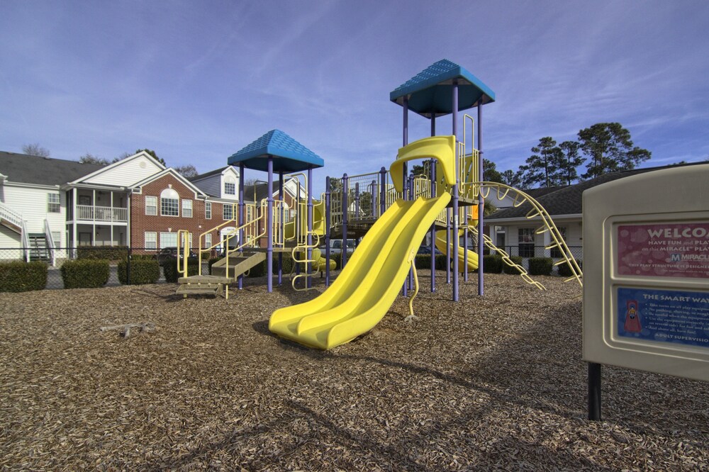 Childrens Play Area - Outdoor