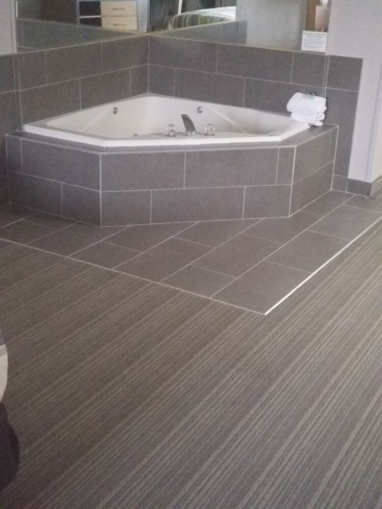Jetted Tub