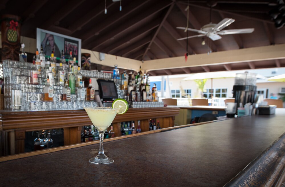 Poolside Bar