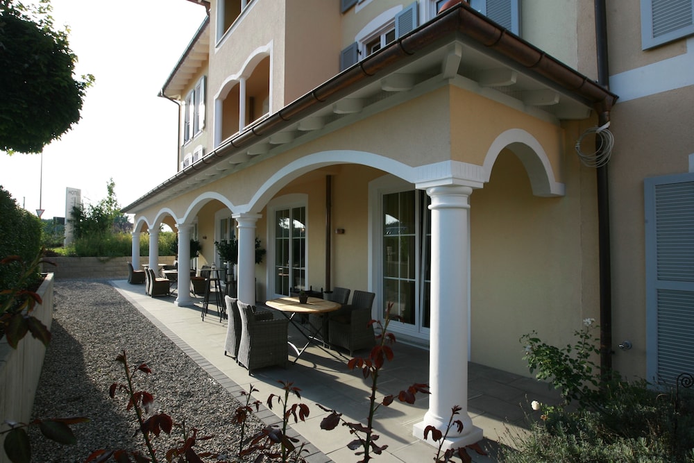 Sundeck