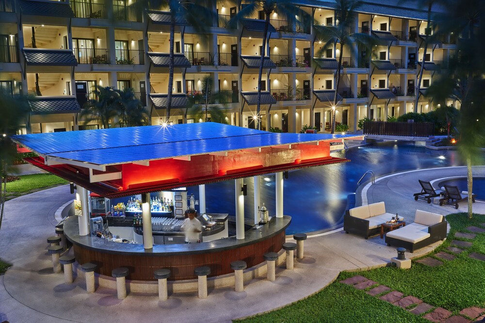 Poolside Bar