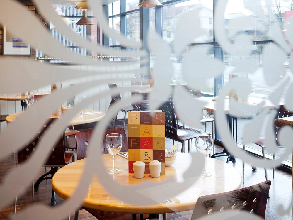 Hotel Bar