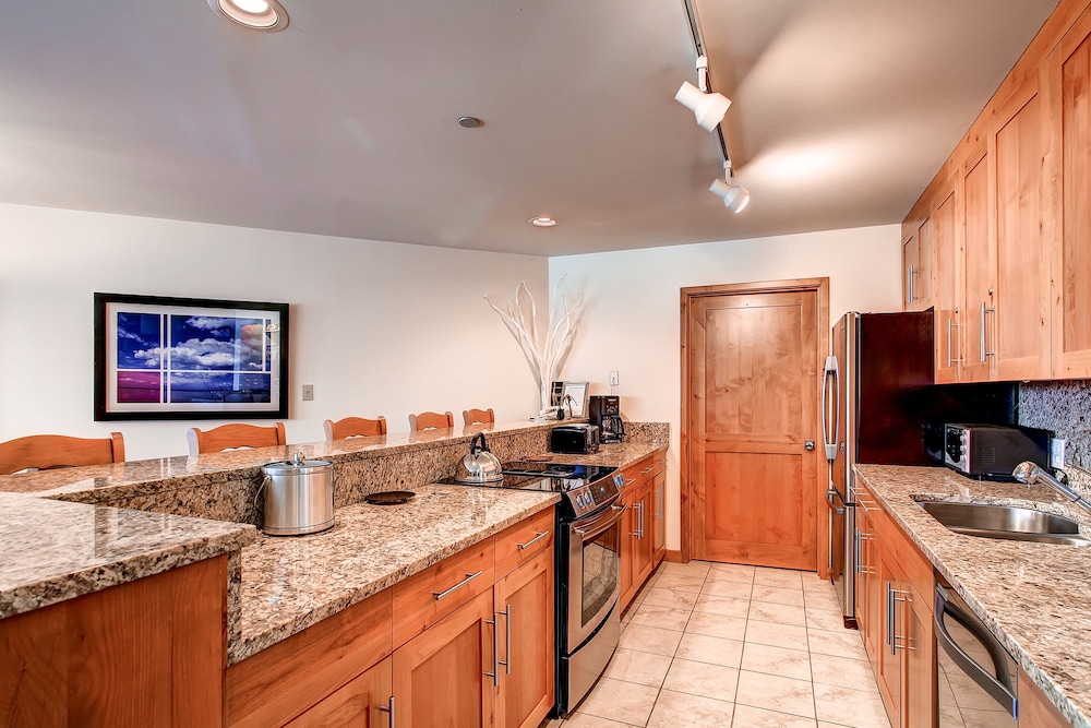 Deluxe Apartment, 2 Bedrooms - In-Room Kitchen