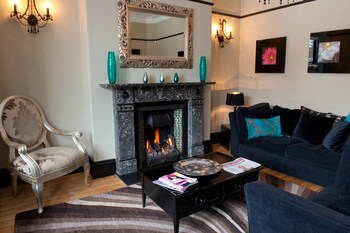 Hotel Lounge