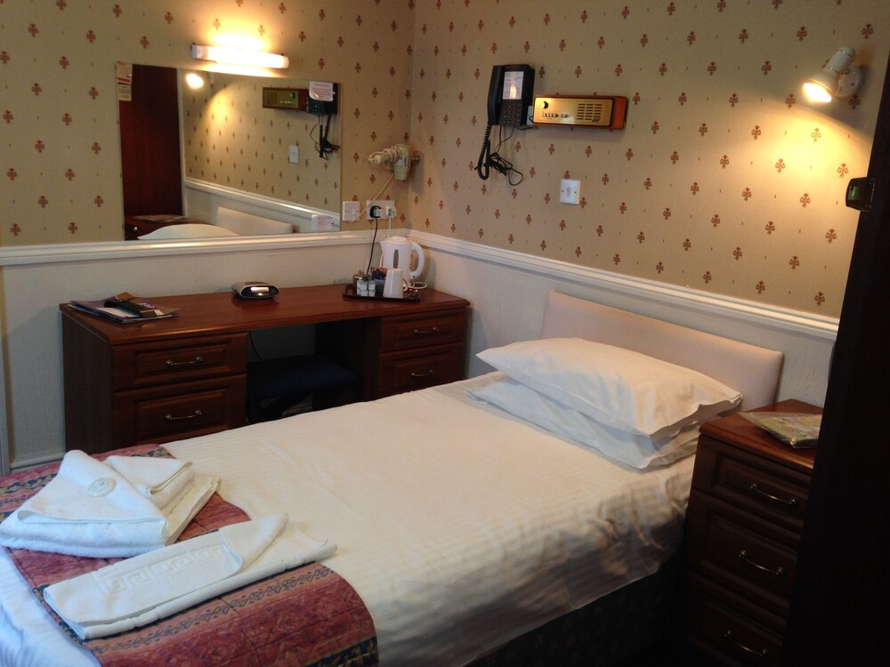Guestroom