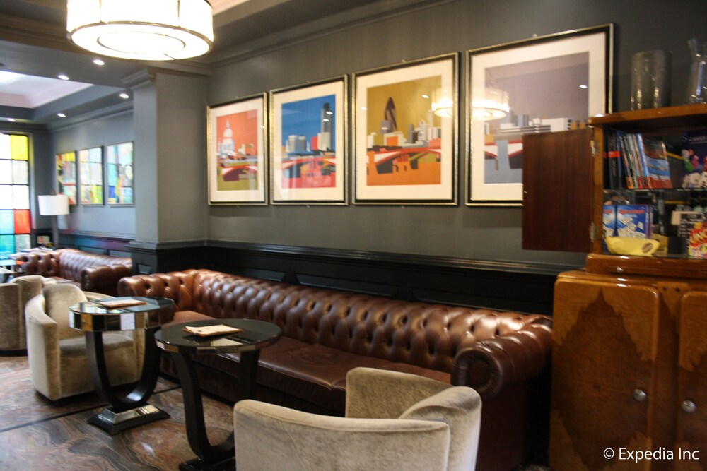 Hotel Lounge