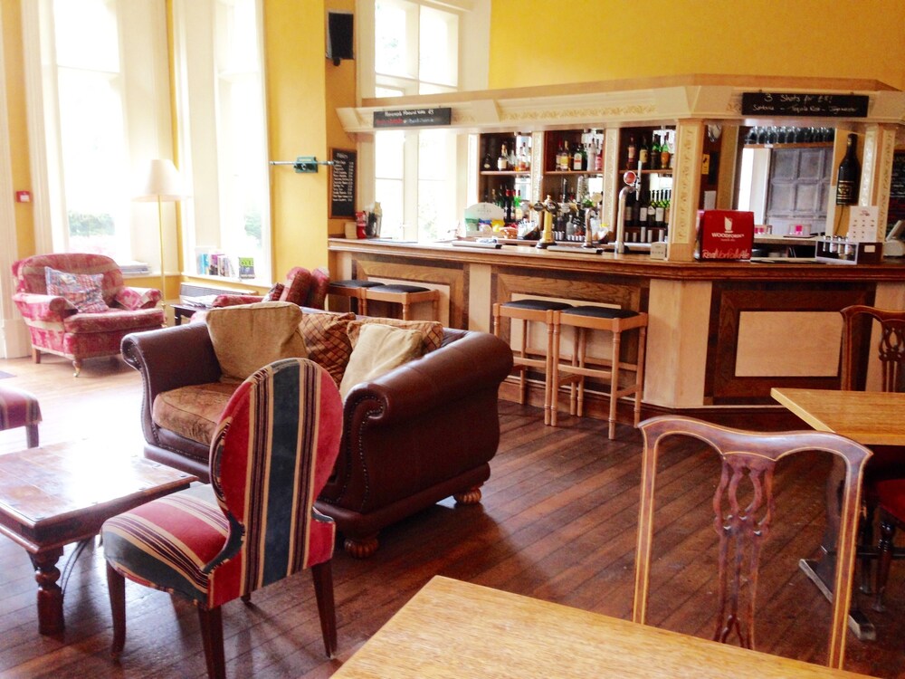Hotel Lounge