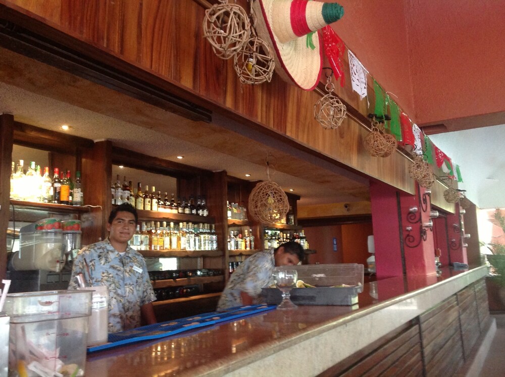 Hotel Bar