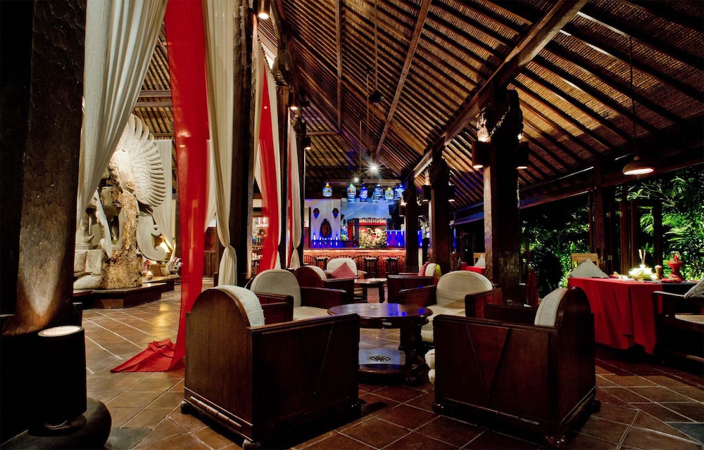 Hotel Bar