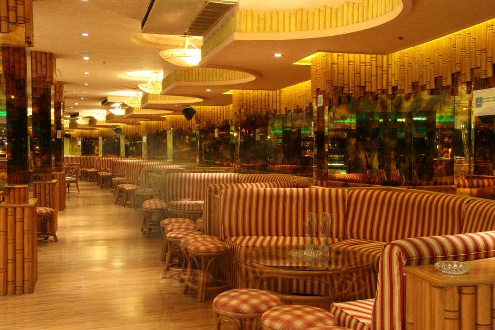 Hotel Bar
