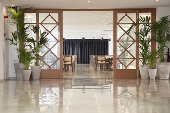 Hotel Lounge