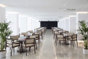 Hotel Lounge