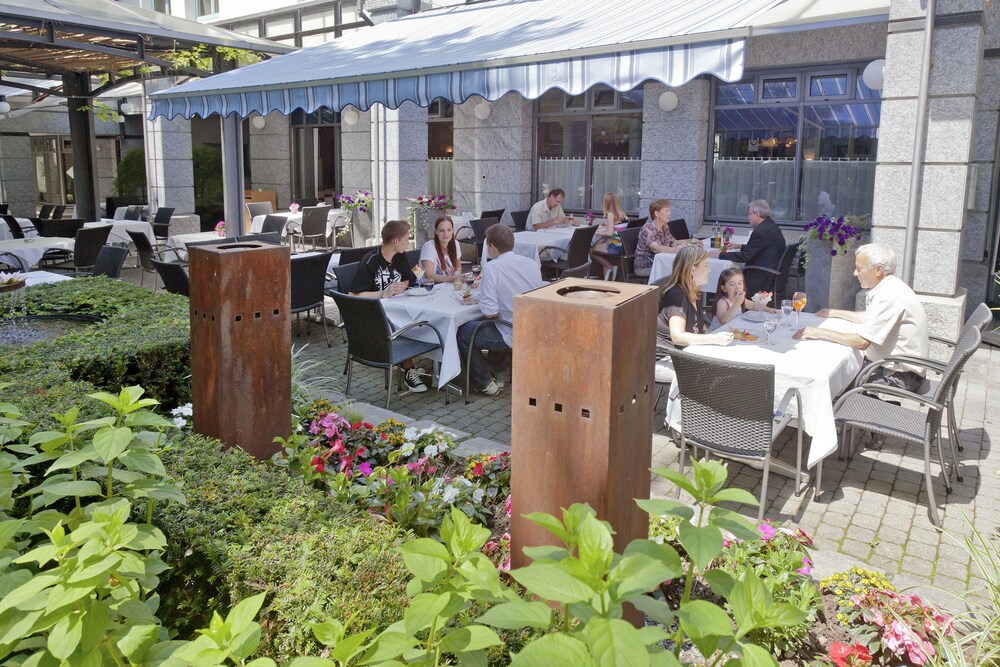 Family Dining