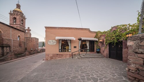 Hotel Mision